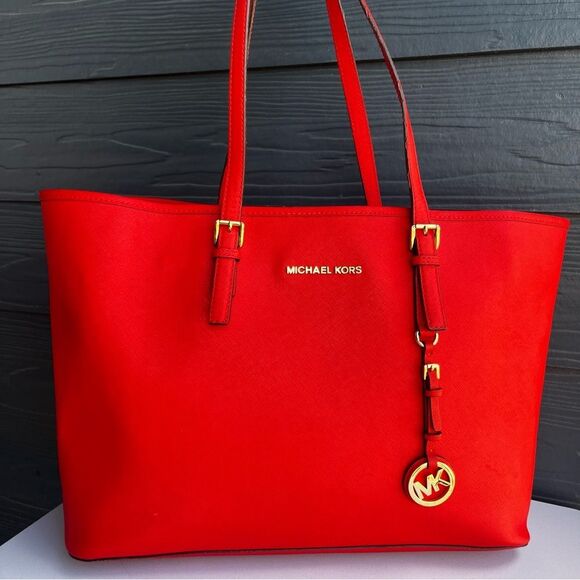 Michael Kors Jet Set Red Voyager Raven Saffiano Large Laptop Work Bag - Picture 1 of 10